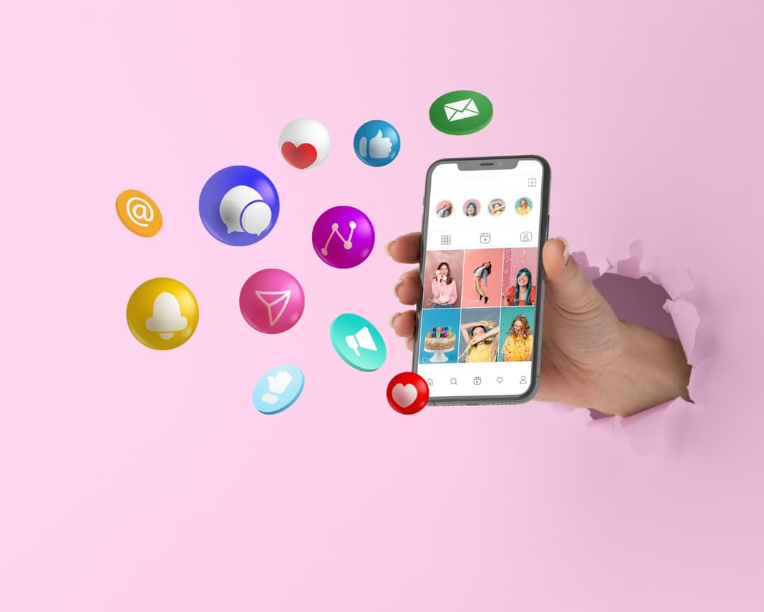 Social Media Marketing (SMM)